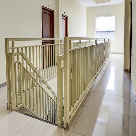 Oyo 91084 Oke Guest House مالانغ المظهر الخارجي الصورة
